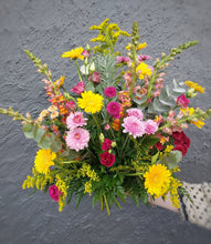 Last inn bildet i Galleri-visningsprogrammet, Bårebukett med sløyfebånd