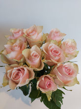 Last inn bildet i Galleri-visningsprogrammet, Rosebukett av våre kvalitetsroser

